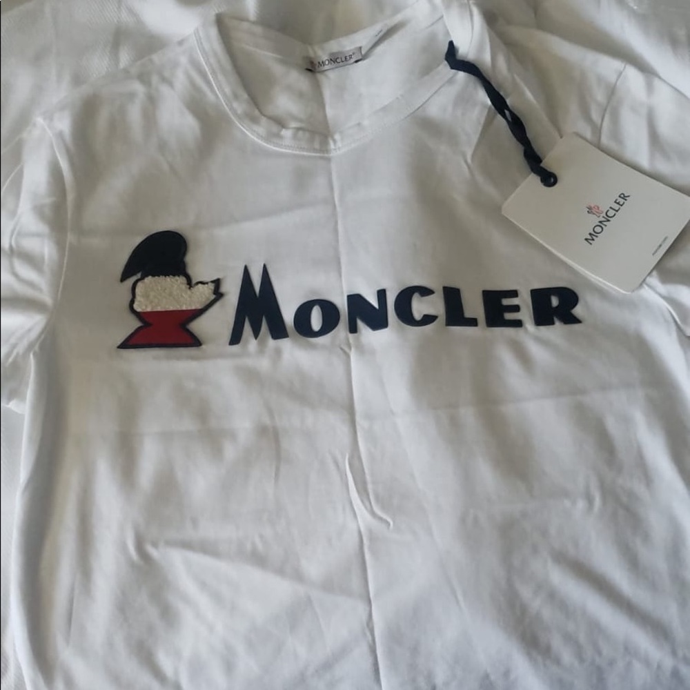 Moncler T-shirt